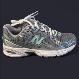 Women’s - New Balance 740 Sneakers